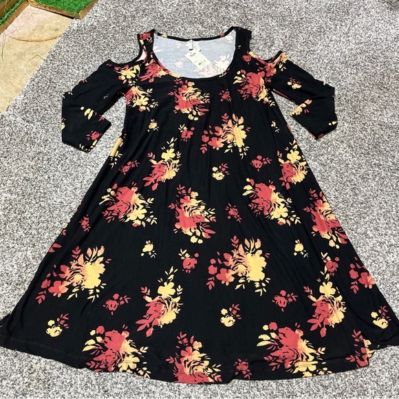 Mudd Long Sleeve Multi Color Floral Print Cold Shoulder Swing Dress NWT Size M - Picture 1 of 9